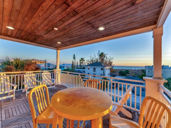 One of The Largest Siesta Key Rentals 8 Bedrooms Sleeps 25