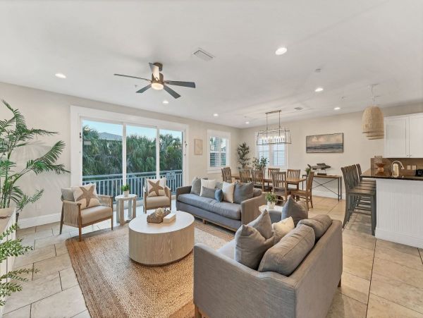 One of The Largest Siesta Key Rentals 8 Bedrooms Sleeps 25