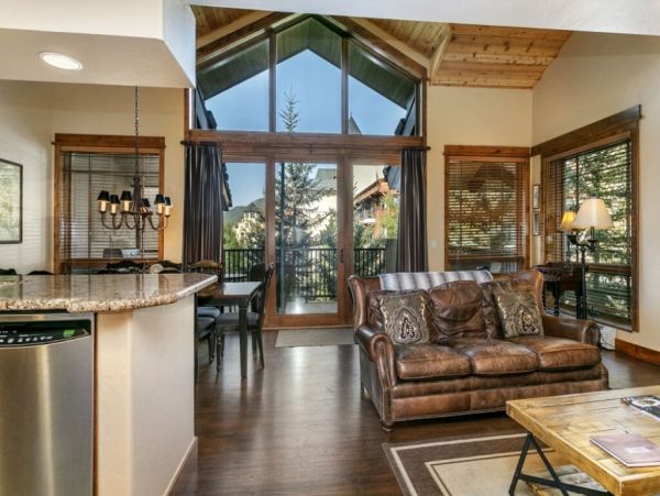 Vail Luxury Condo Sleeps 6 Community Pool & Spa