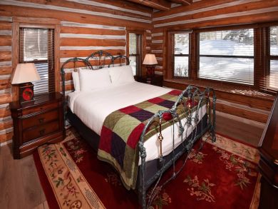 Remodeled Three Bedroom Ski Lodge in Vail.