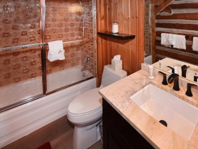 Remodeled Three Bedroom Ski Lodge in Vail.