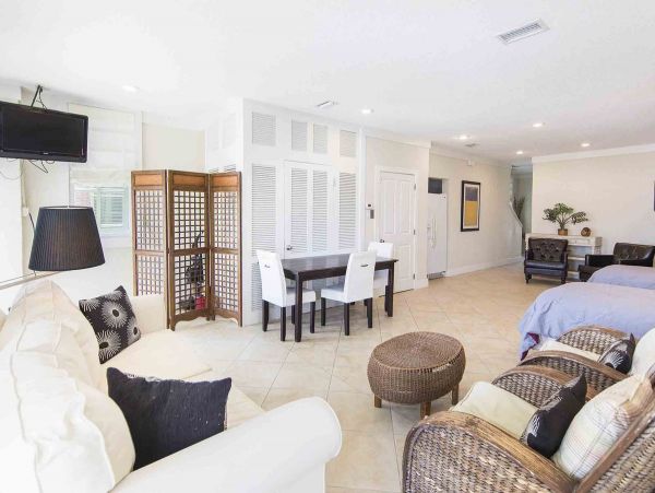Four Bedroom Beach Front Destin Rental Sleeps Ten