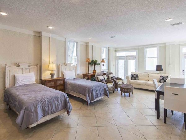 Four Bedroom Beach Front Destin Rental Sleeps Ten