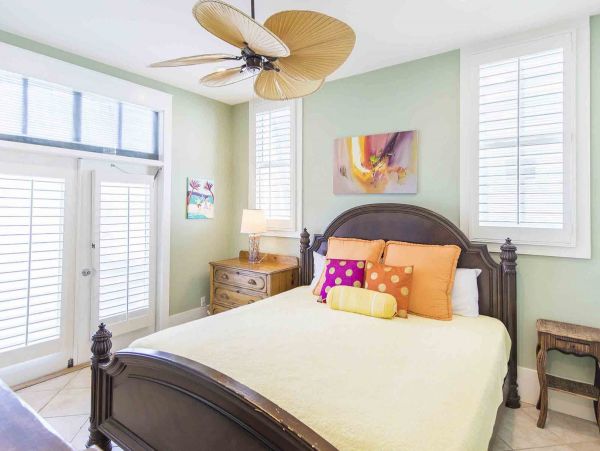 Four Bedroom Beach Front Destin Rental Sleeps Ten