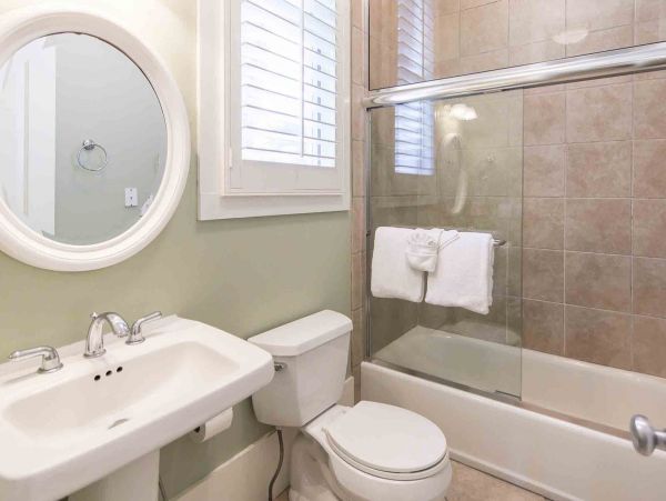 Four Bedroom Beach Front Destin Rental Sleeps Ten