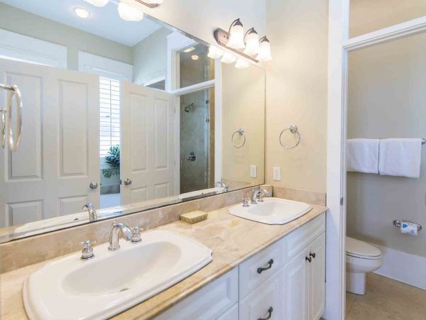 Four Bedroom Beach Front Destin Rental Sleeps Ten