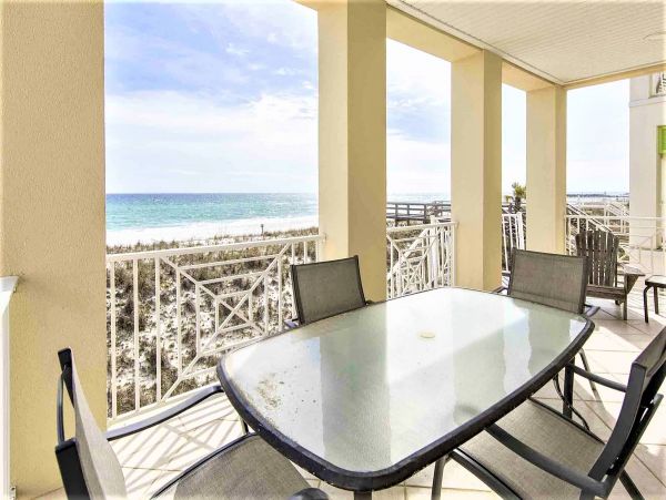Four Bedroom Beach Front Destin Rental Sleeps Ten