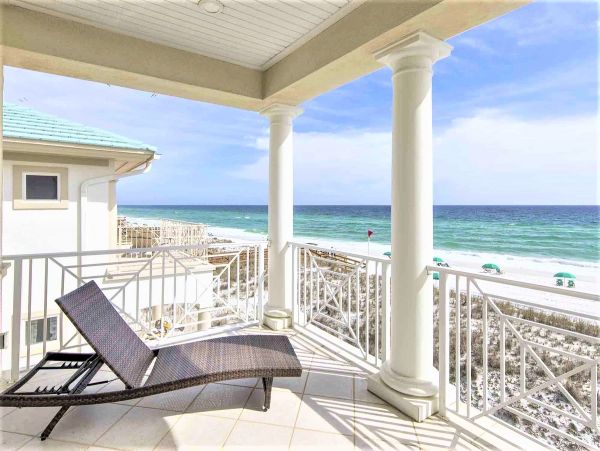 Four Bedroom Beach Front Destin Rental Sleeps Ten