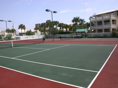Destin Three Bedroom Rental Sleeps 10 - 150 yards to beach