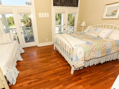 Destin Three Bedroom Rental Sleeps 10 - 150 yards to beach