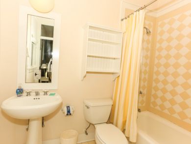 Destin Three Bedroom Rental Sleeps 10 - 150 yards to beach