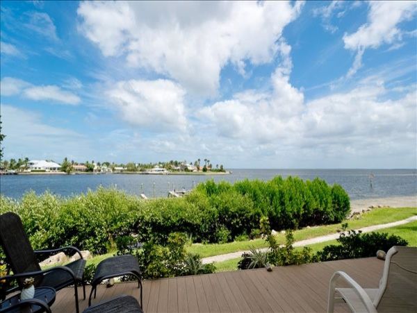 Holmes Beach 2 Bed Rental