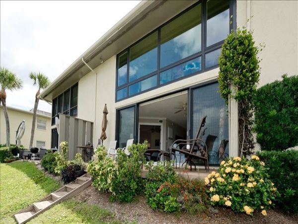 Holmes Beach 2 Bed Rental