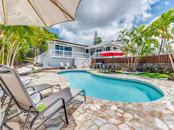 Maui Luxury Villa Sleeps 10 On Golf Course - Pacific Views