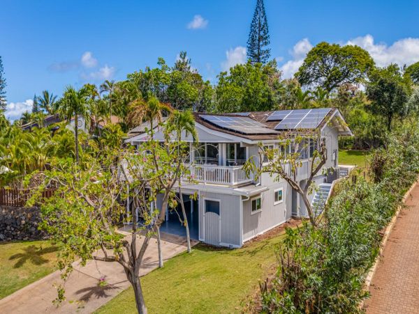 Maui Luxury Villa Sleeps 10 On Golf Course - Pacific Views