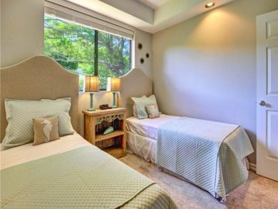 Twin Bedroom