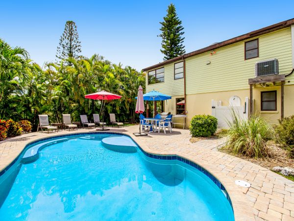 This Updated Pool Home Sleeps Eight Guests North Anna Maria