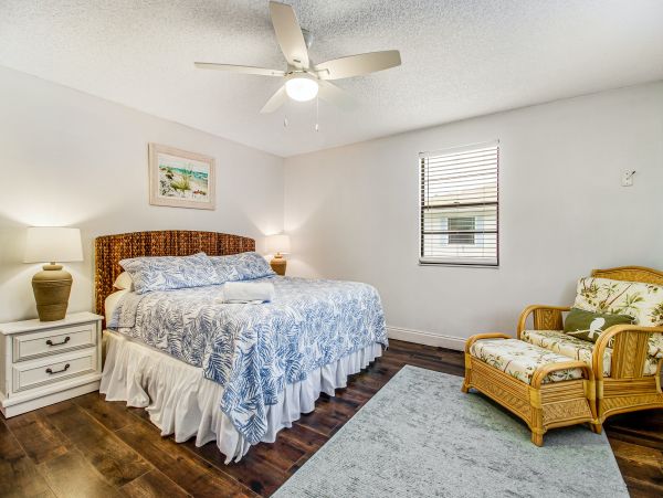 This Updated Pool Home Sleeps Eight Guests North Anna Maria