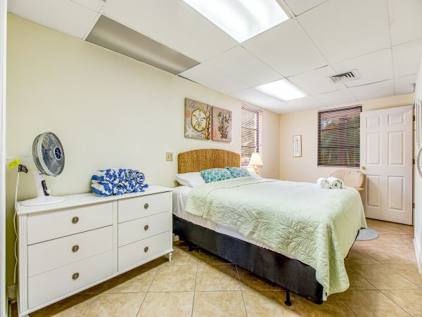 This Updated Pool Home Sleeps Eight Guests North Anna Maria