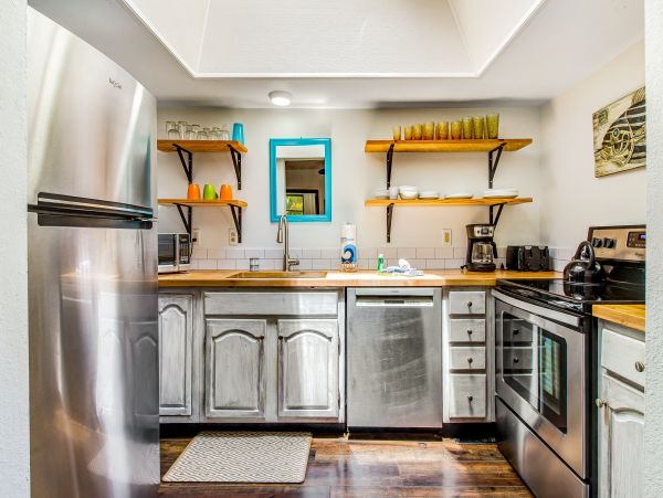 This Updated Pool Home Sleeps Eight Guests North Anna Maria
