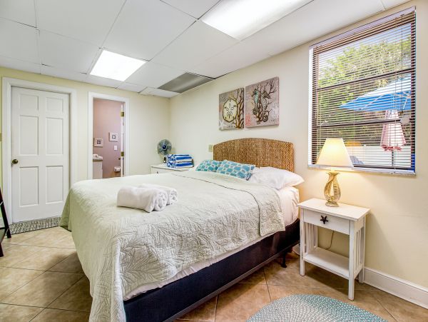 This Updated Pool Home Sleeps Eight Guests North Anna Maria