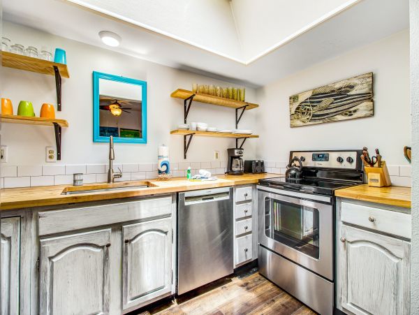 This Updated Pool Home Sleeps Eight Guests North Anna Maria