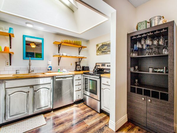 This Updated Pool Home Sleeps Eight Guests North Anna Maria