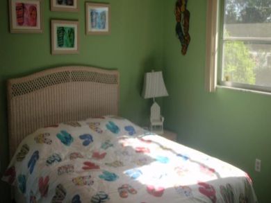Guest Bedroom - Queen Bed