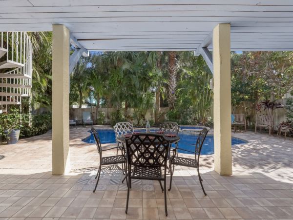 Northern Anna Maria Island Vacation Rental Three Bedrooms