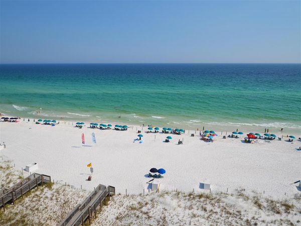Luxury Four Bedroom Gulf Front Condo that sleeps 10