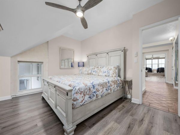 Luxury Four Bedroom Gulf Front Condo that sleeps 10