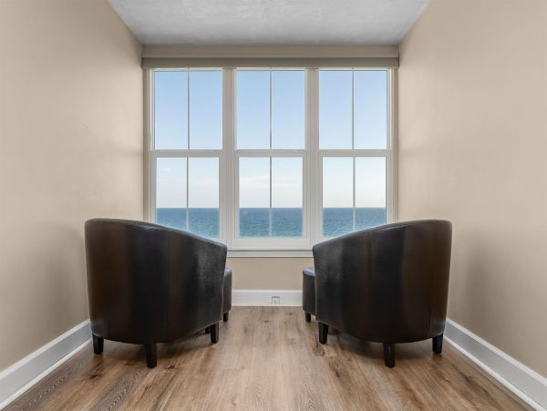 Luxury Four Bedroom Gulf Front Condo that sleeps 10