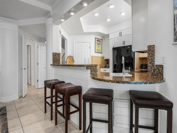 Luxury Four Bedroom Gulf Front Condo that sleeps 10