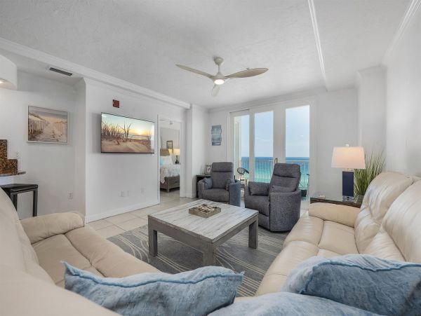 Luxury Four Bedroom Gulf Front Condo that sleeps 10