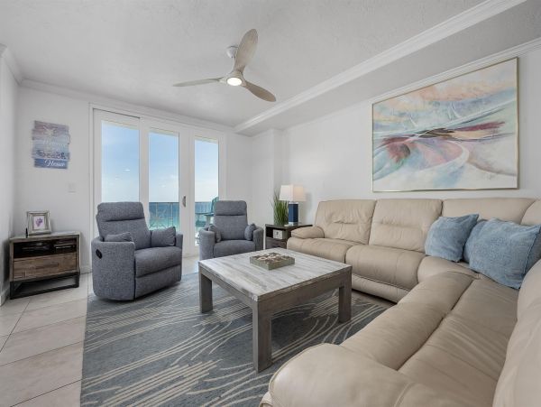 Luxury Four Bedroom Gulf Front Condo that sleeps 10