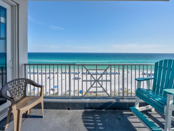 Luxury Four Bedroom Gulf Front Condo that sleeps 10