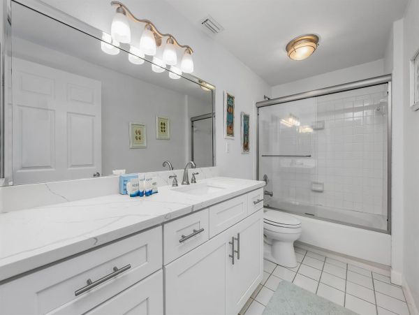 Luxury Four Bedroom Gulf Front Condo that sleeps 10