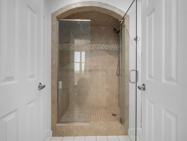 Luxury Four Bedroom Gulf Front Condo that sleeps 10