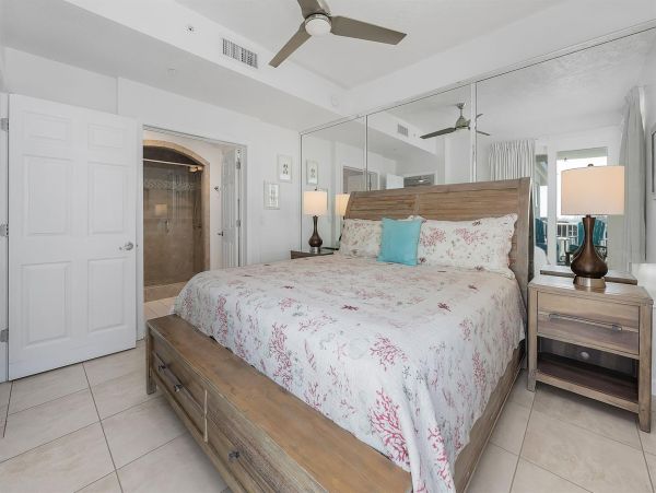 Luxury Four Bedroom Gulf Front Condo that sleeps 10