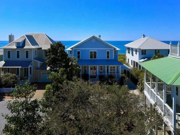Private Home in Santa Rosa Beach Sleeps 12 with Pool