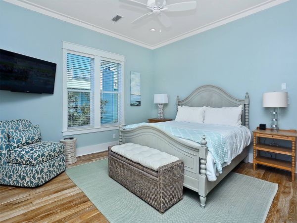 Private Home in Santa Rosa Beach Sleeps 12 with Pool