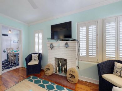 Wonderful Bradenton Beach Cottage close to Bridge Street Wonderful Bradenton Beach Cottage close to Bridge Street