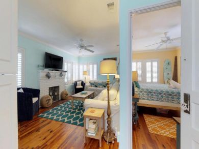Wonderful Bradenton Beach Cottage close to Bridge Street Wonderful Bradenton Beach Cottage close to Bridge Street