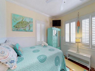 Wonderful Bradenton Beach Cottage close to Bridge Street Wonderful Bradenton Beach Cottage close to Bridge Street