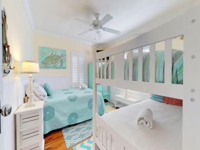 Wonderful Bradenton Beach Cottage close to Bridge Street Wonderful Bradenton Beach Cottage close to Bridge Street