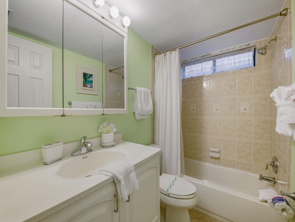 Anna Maria Island Vacation Condo Rental - Cortez Beach Access