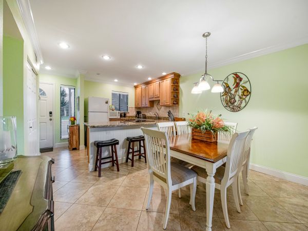Anna Maria Island Vacation Condo Rental - Cortez Beach Access