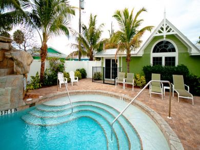 Close to Beach Vacation Condo in Holmes Beach, Florida