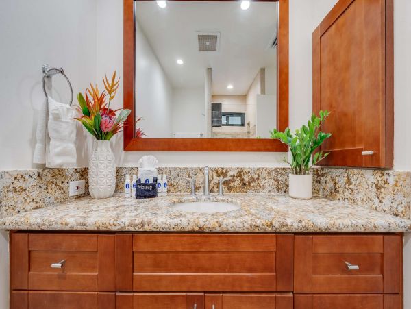 Kaanapali Rental Condo with Pool & Two Bedrooms