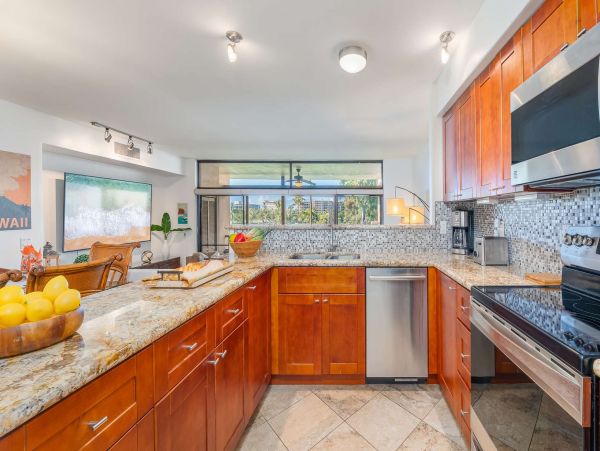 Kaanapali Rental Condo with Pool & Two Bedrooms